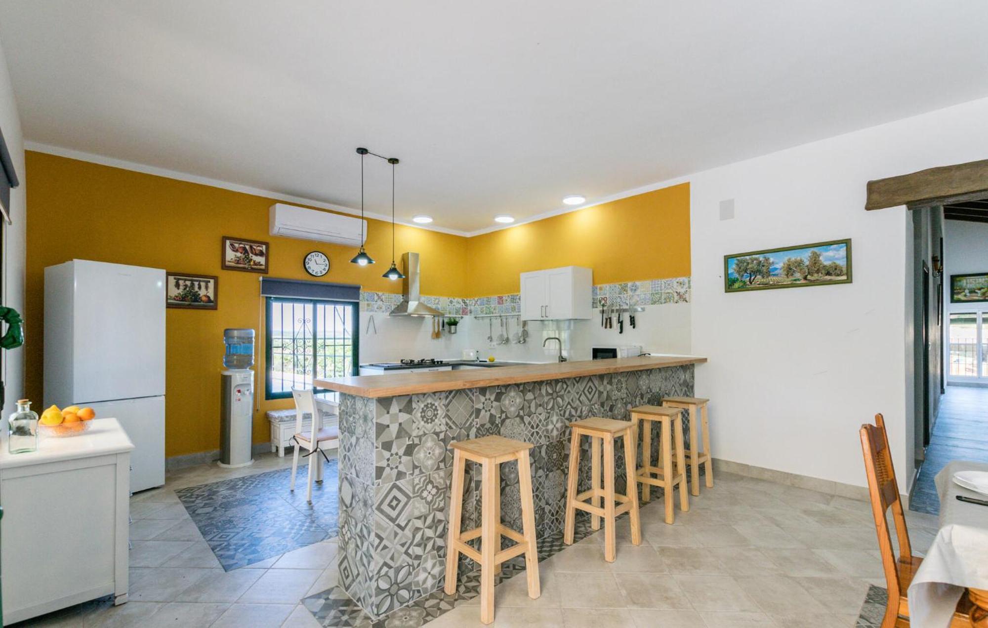 6 Bedroom Amazing Home In La Puebla De Los Infan La Puebla de los Infantes Extérieur photo